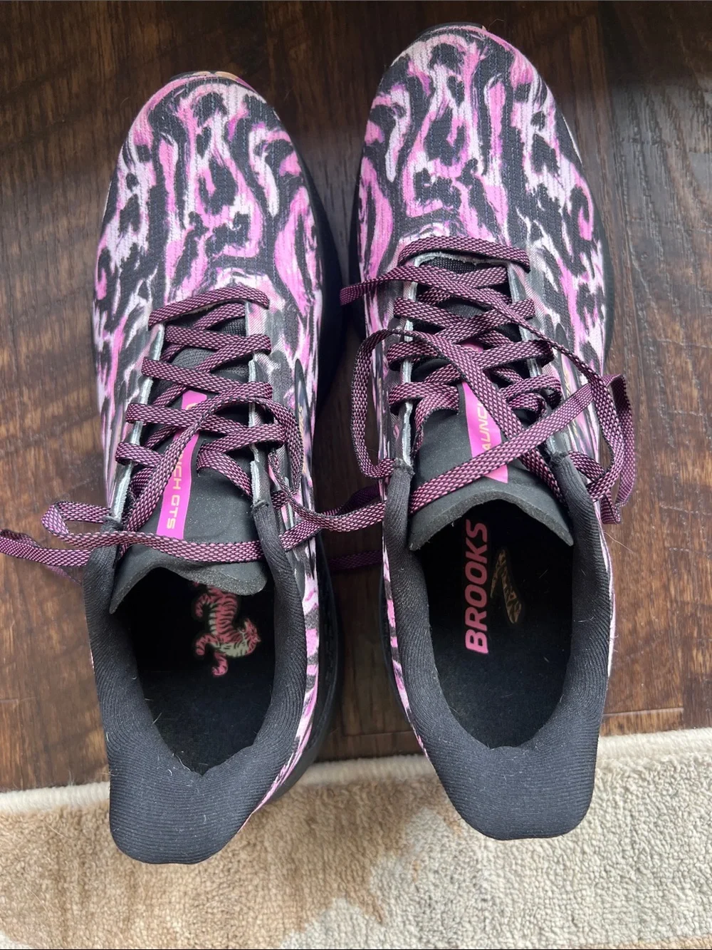 Brooks Pink and Black Patterned Women's Running Shoes - Picture 1 of 3